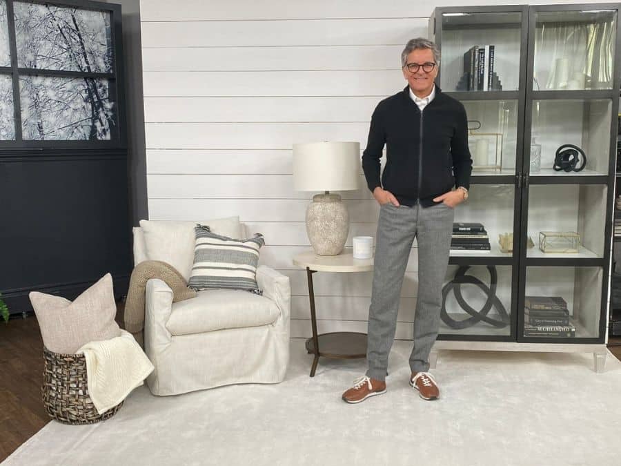 Brian Gluckstein uses this white plank wallpaper to create a modern farmhouse design on Cityline. Wallpaper supplied and installed by About Murals.