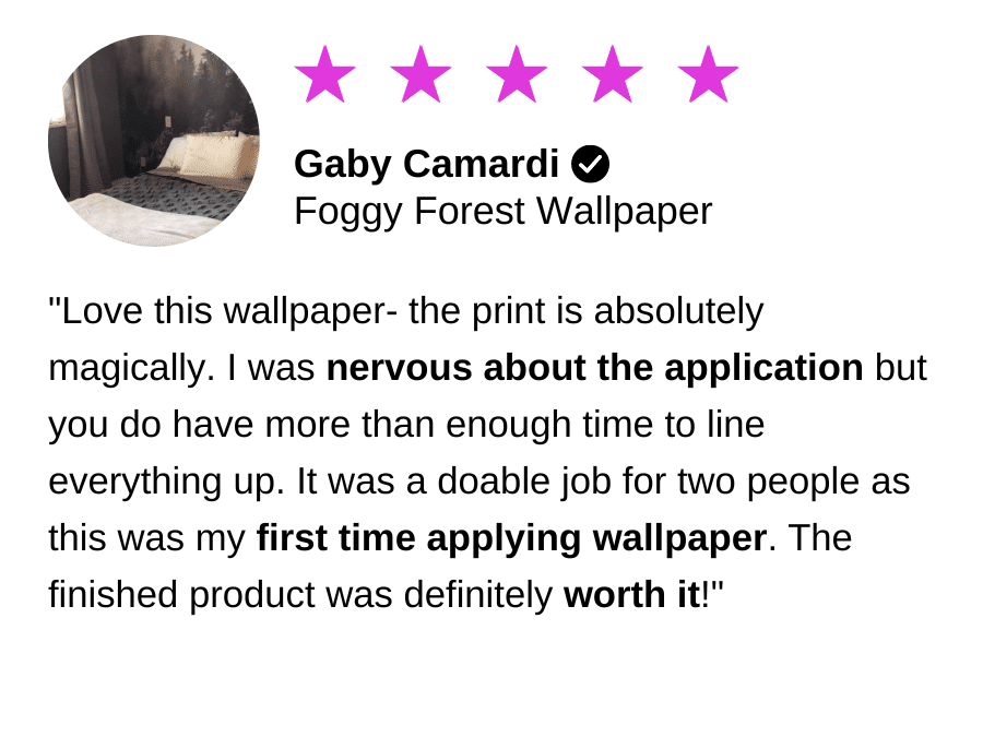A wallpaper review from customer Gaby for About Murals